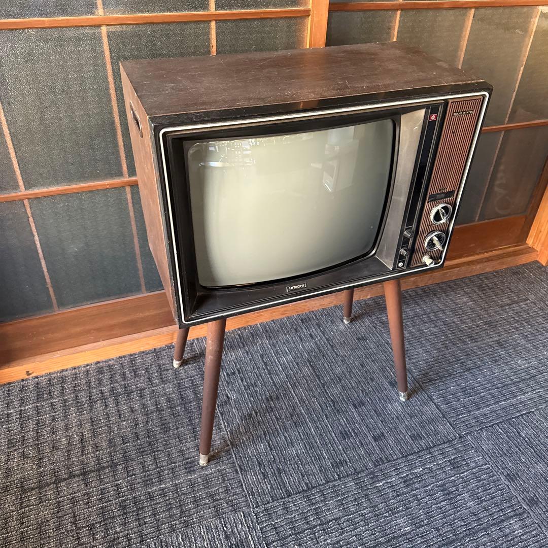 白黒テレビ　ブラウン管テレビ　ヴィンテージ