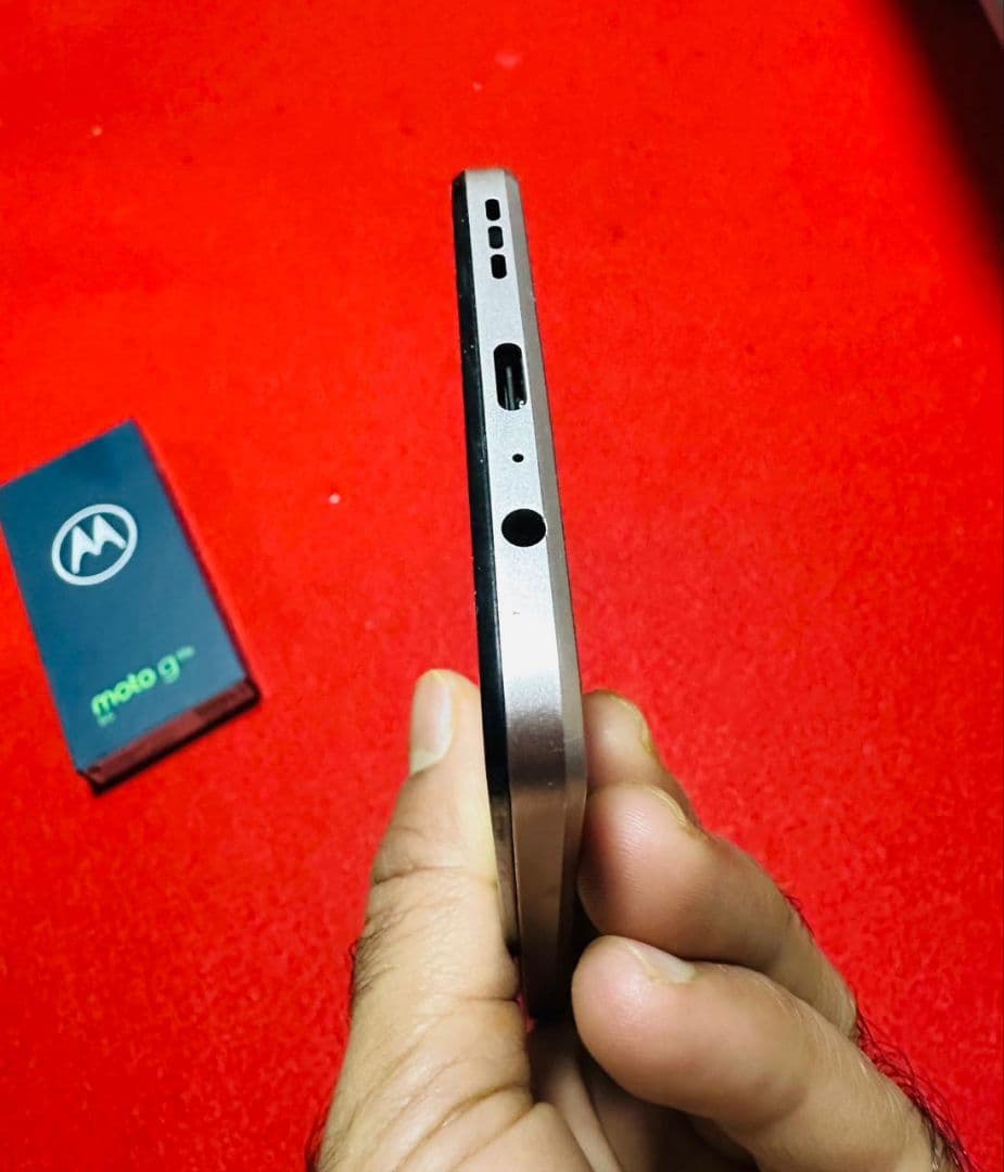 Motorola moto g 53y 5G ゴールド 本体