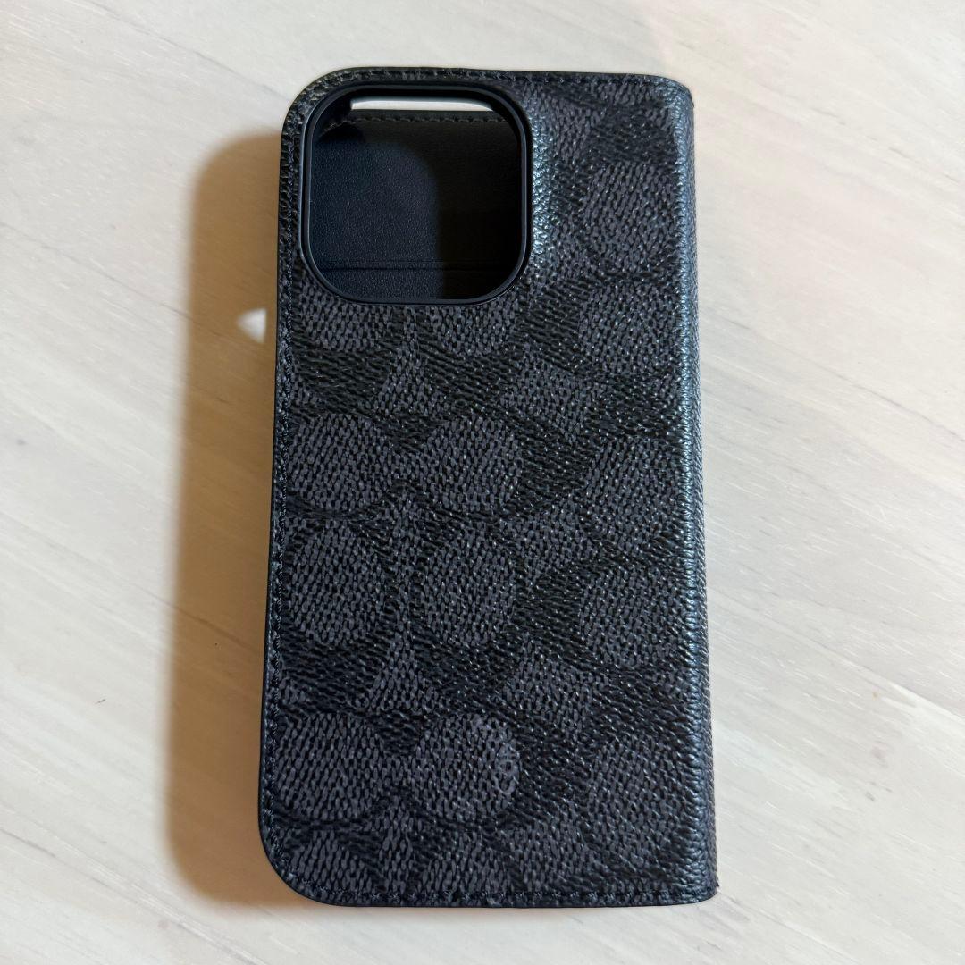 COACH　コーチ　iPhone16proケース　ブック型