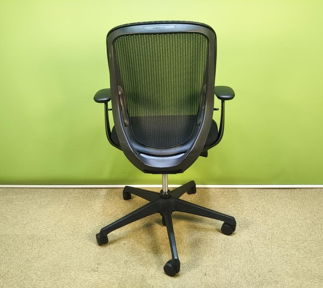 aw　オカムラ　シルフィーチェア　ローバック　固定肘　前傾機能　メッシュ　中古品
