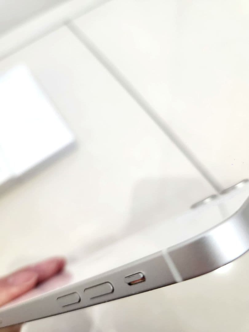 iPhone 12 ホワイト 本体　SIMフリー