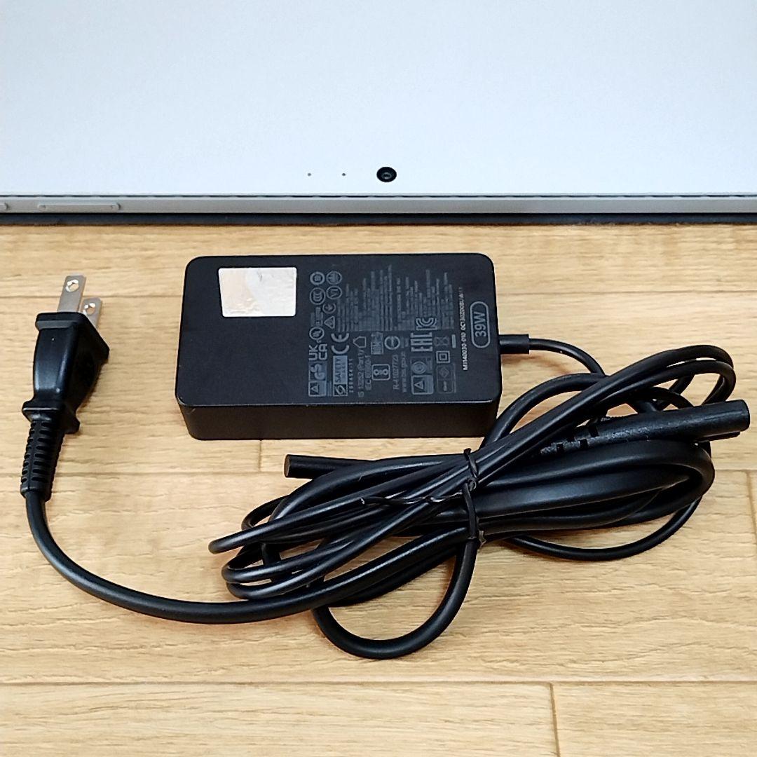 Microsoft Surface Pro5 電池良 充電器付