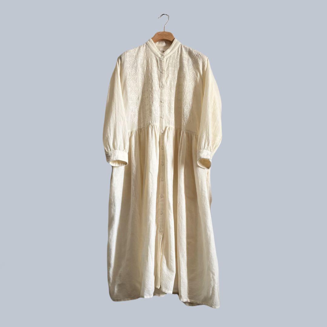 【maison de soil】　ウールバンドカラーエンブロイダリーワンピース