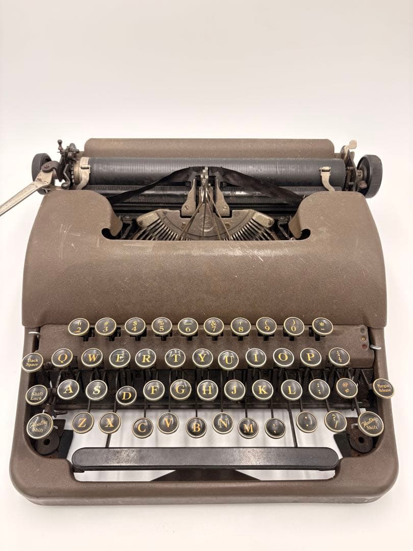クラシック ブラウン タイプライター