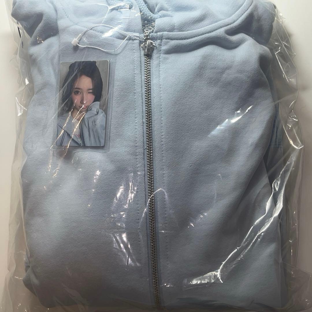 hearts2hearts FOCUS MD フーディー　新品未開封　ジウ