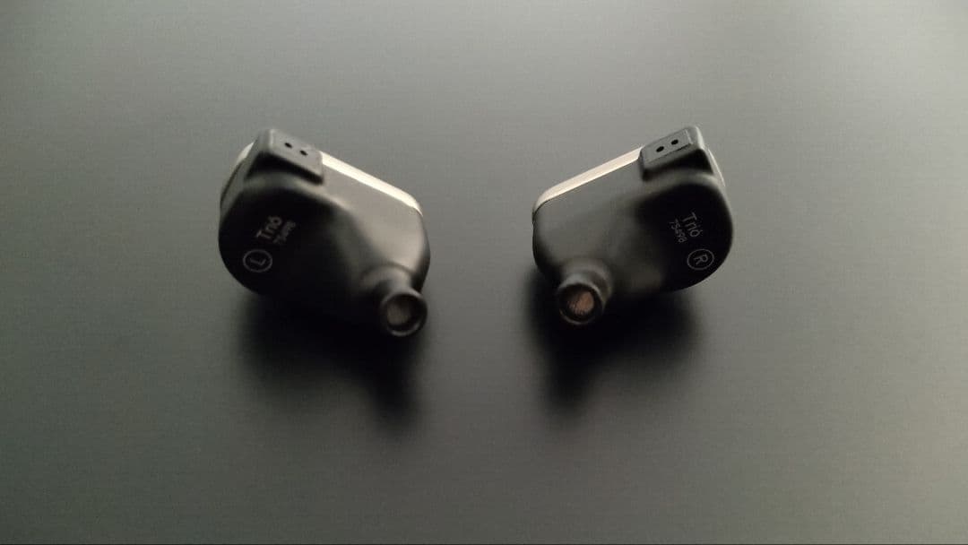 64audio Tia Trio 現行ロット【新品に近い状態・美品】