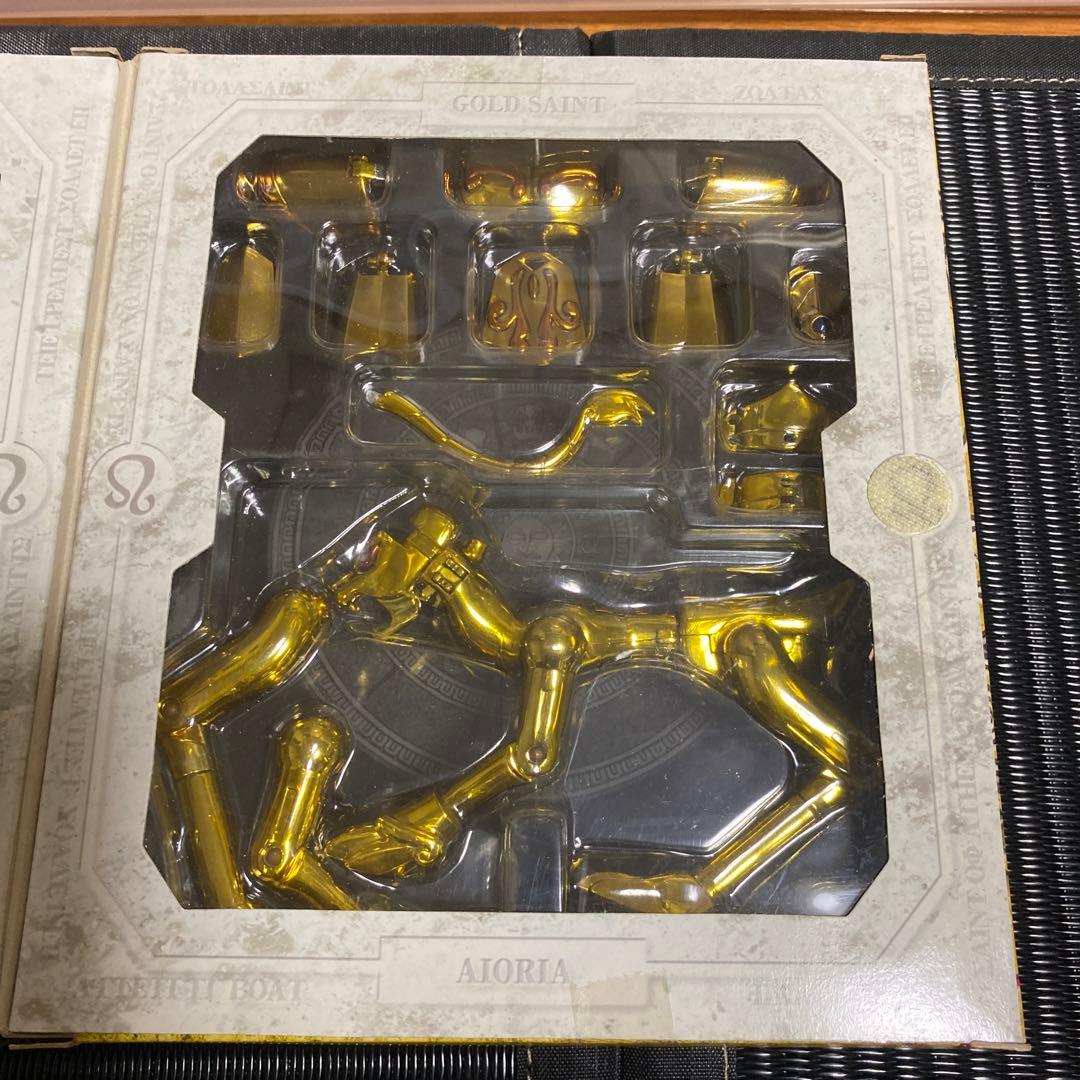 バンダイ　聖闘士星矢 レオアイオリア とスコーピオンミロ　２つセット