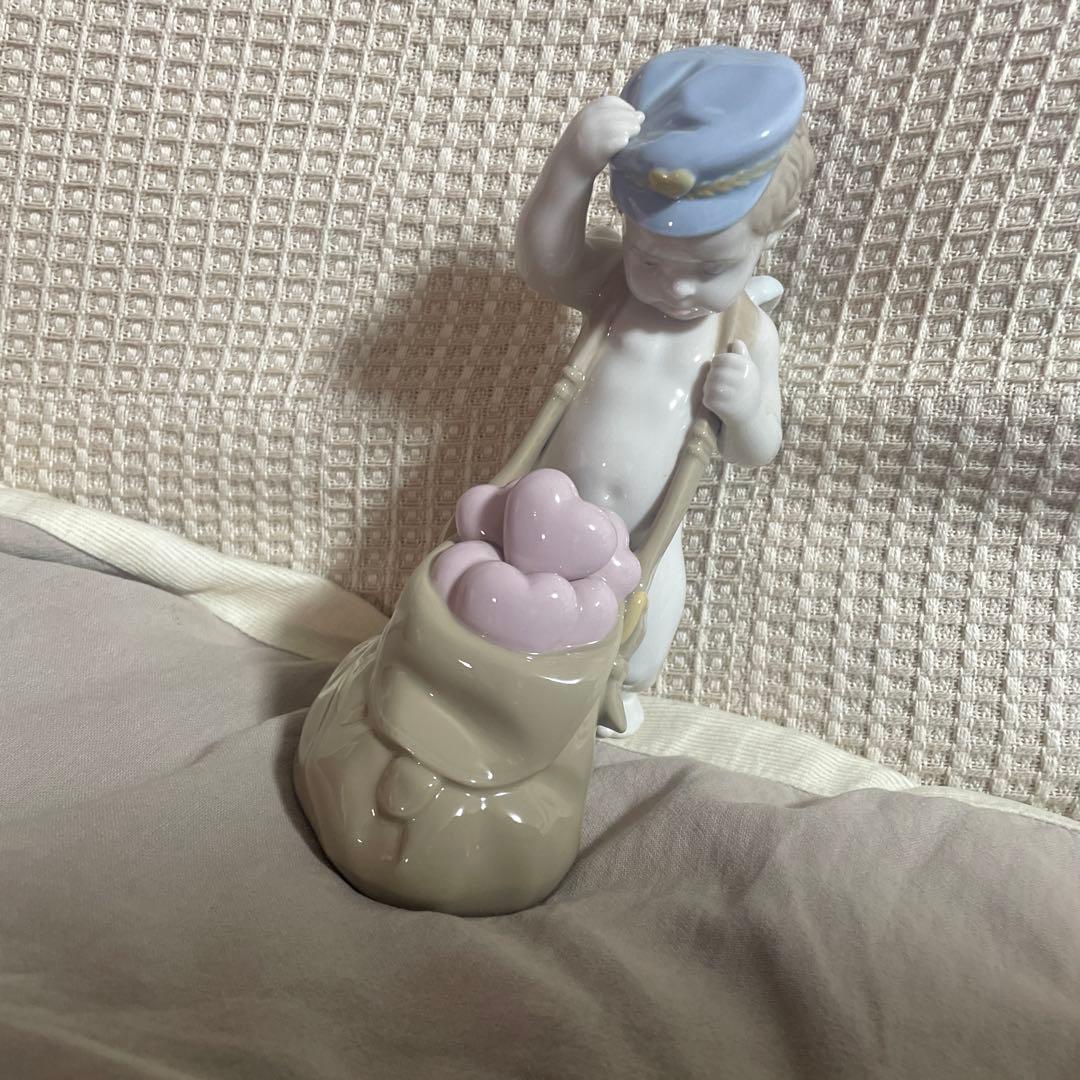 LLADRO 月に座る子供の像 6848
