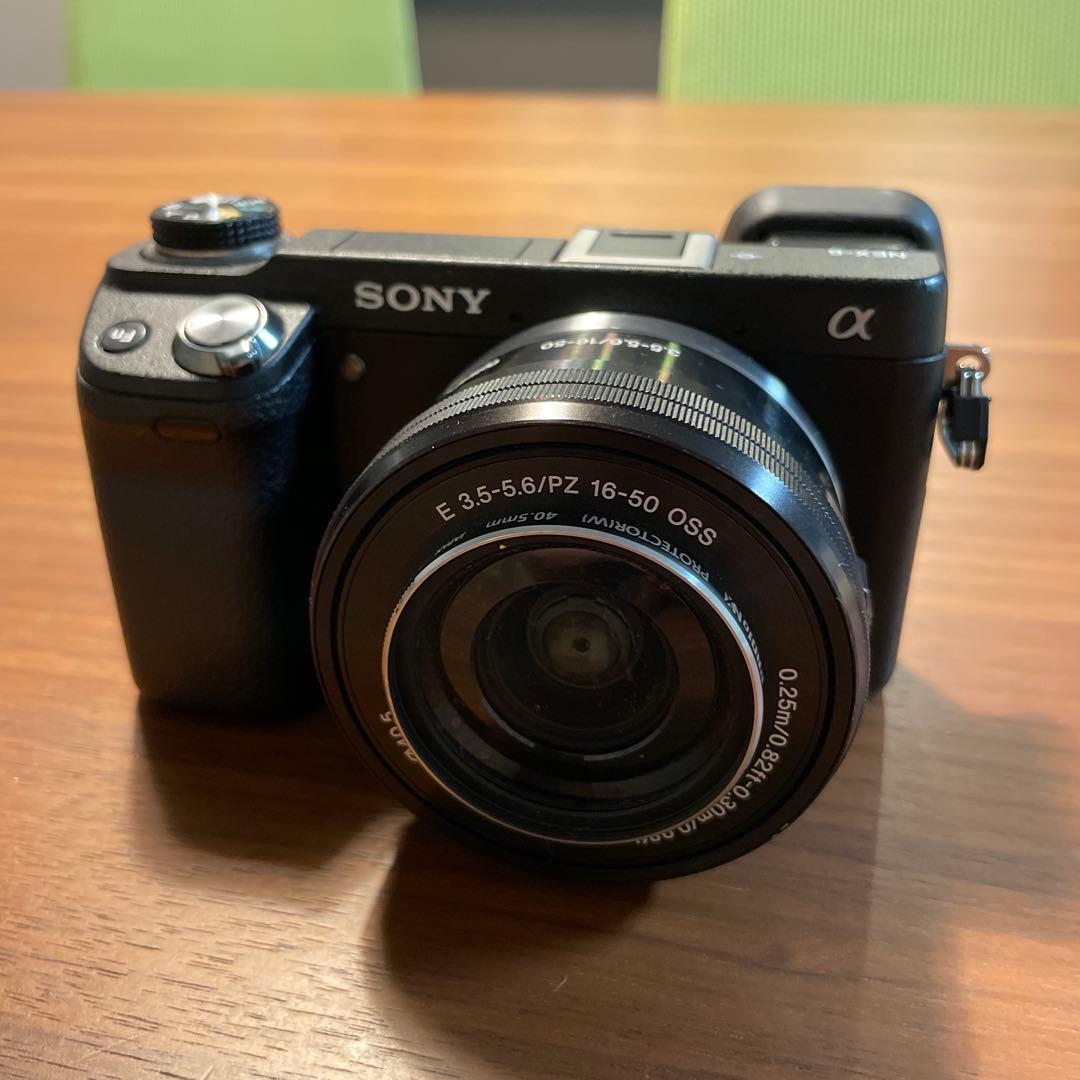 SONY NEX-6 ミラーレスカメラ　標準ズームレンズF1.8単焦点レンズ付き