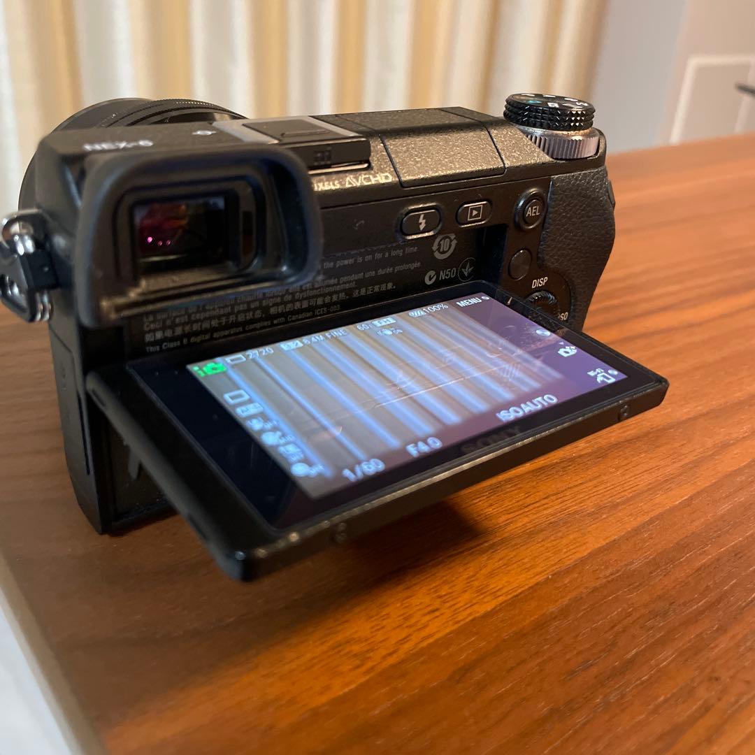 SONY NEX-6 ミラーレスカメラ　標準ズームレンズF1.8単焦点レンズ付き