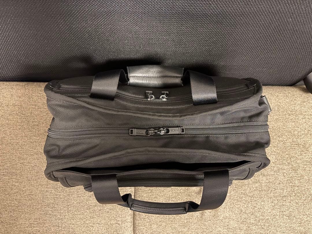 t*m様 お買得 TUMI 22155DH ボストンバッグ 美品