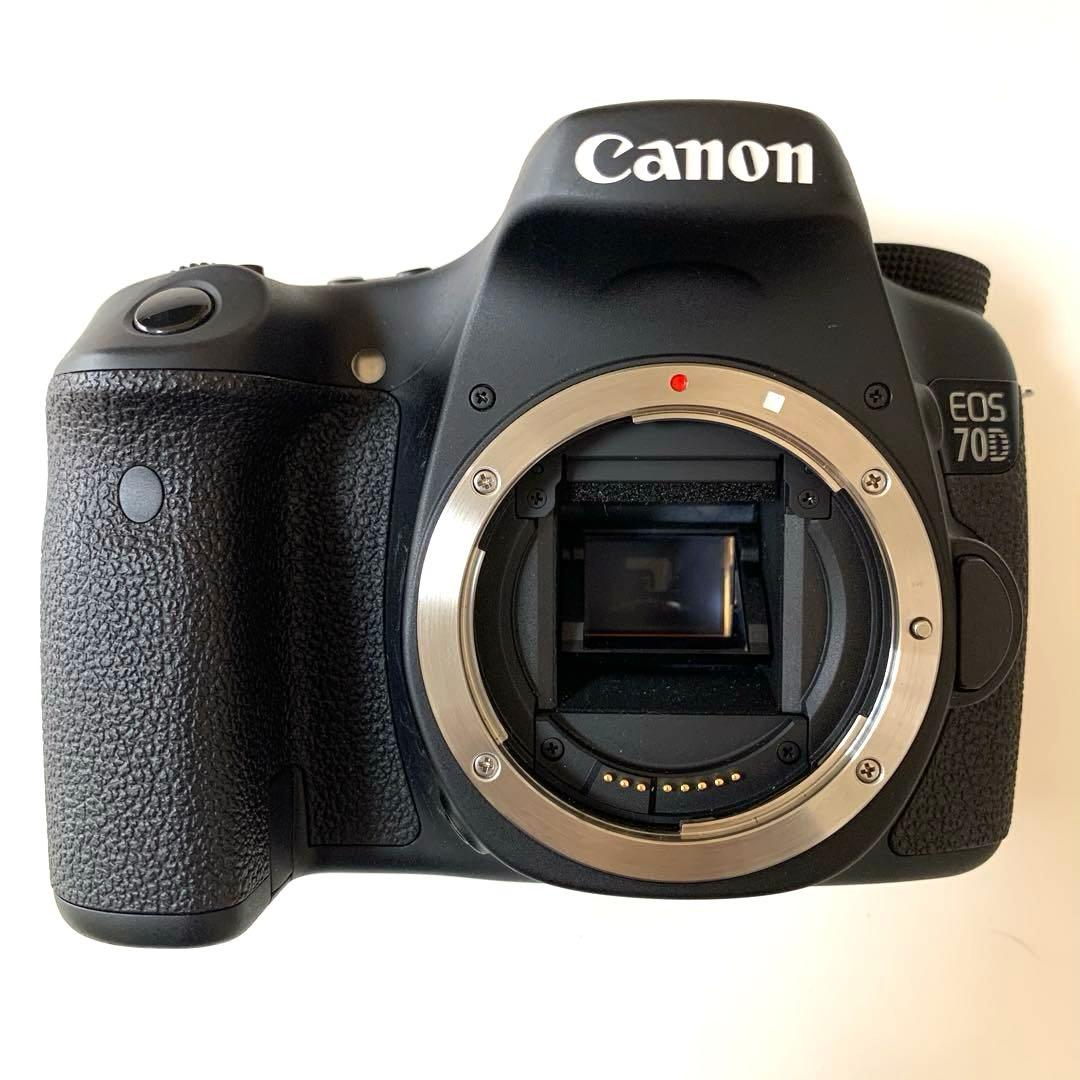 美品　一眼レフ　Canon EOS 70D ダブルズームキット　　フルセット
