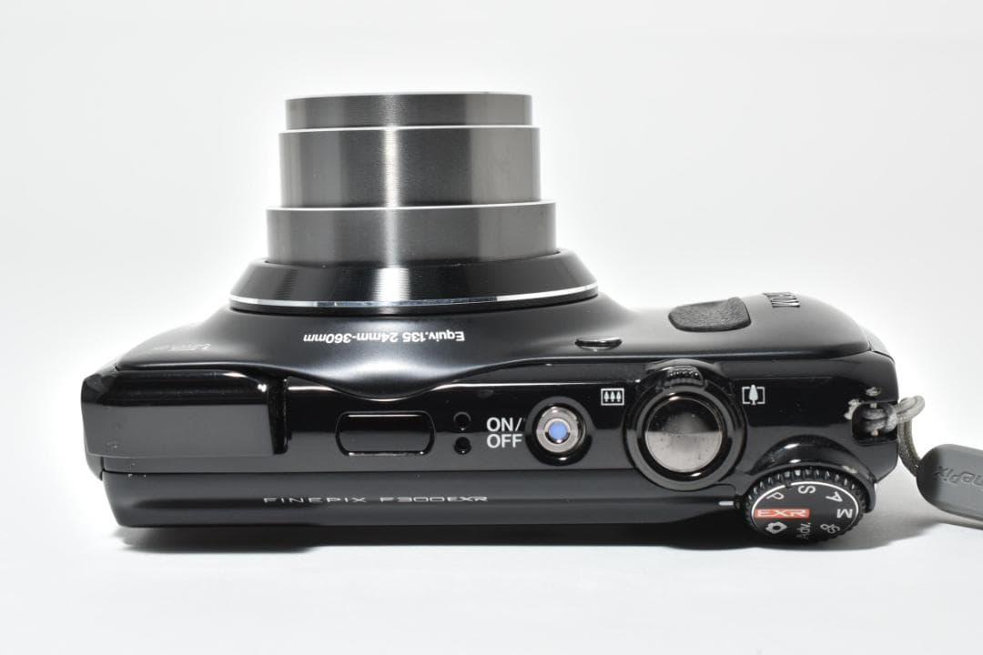 【美品】FUJIFILM FINEPIX F300EXR ブラック　動作確認済