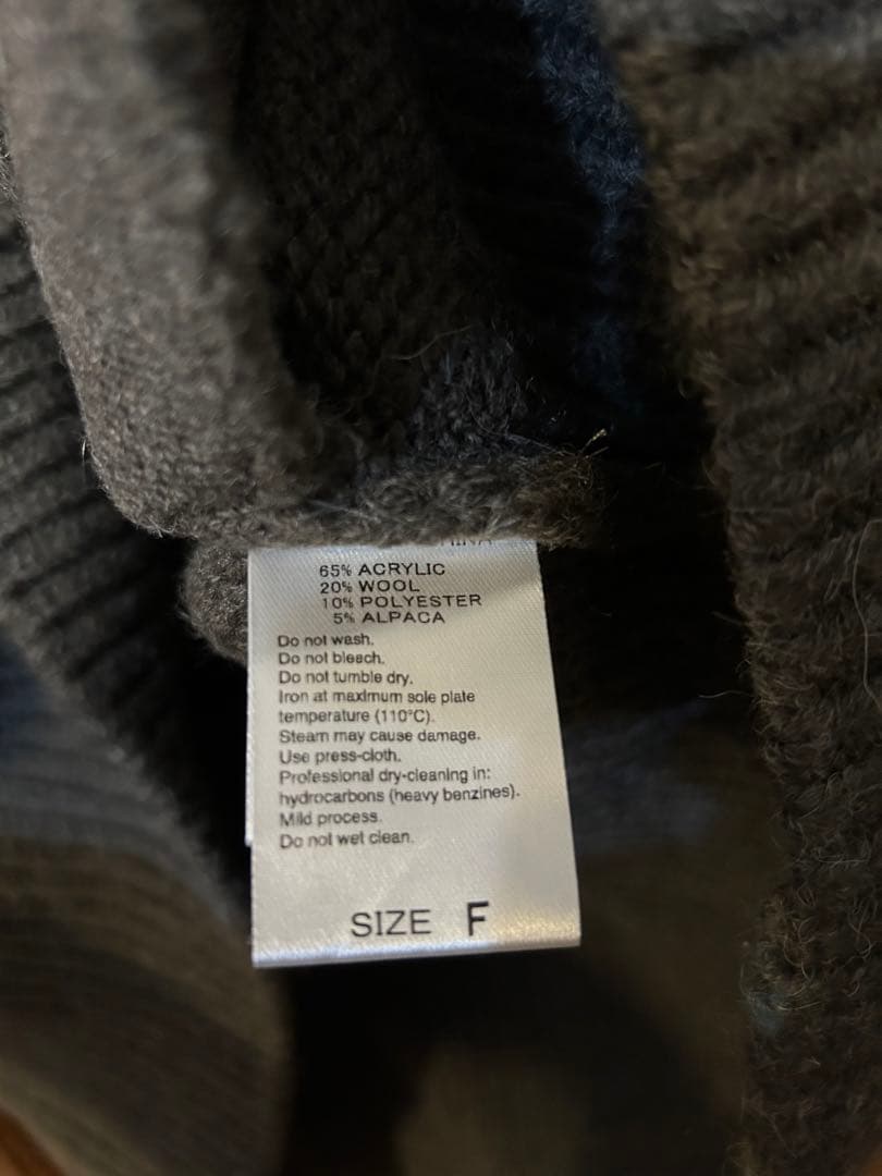 mimosa ローゲージVネックカーディガン　エアリーシアーカフスカットソ