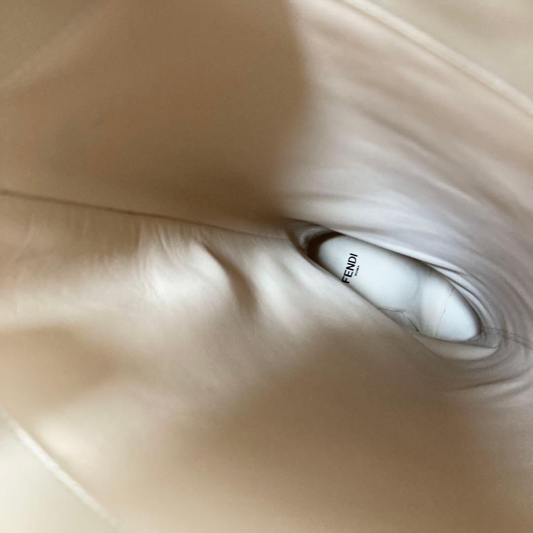 FENDI フェンディ FFカーリグラフィー ロングブーツ レザー Pベージュ