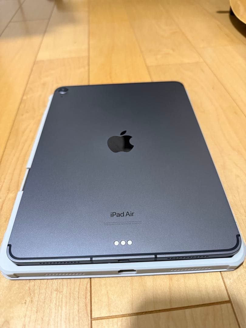 極美品 「整備済み品」iPad Air 5世代 本体セルラー 64GB 保証有効
