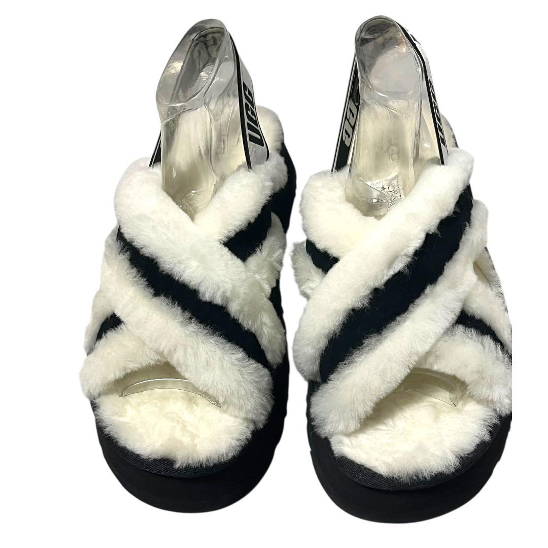 美品　アグ　UGG ディスコクロススライド　サンダル　ファー　25cm 白　黒