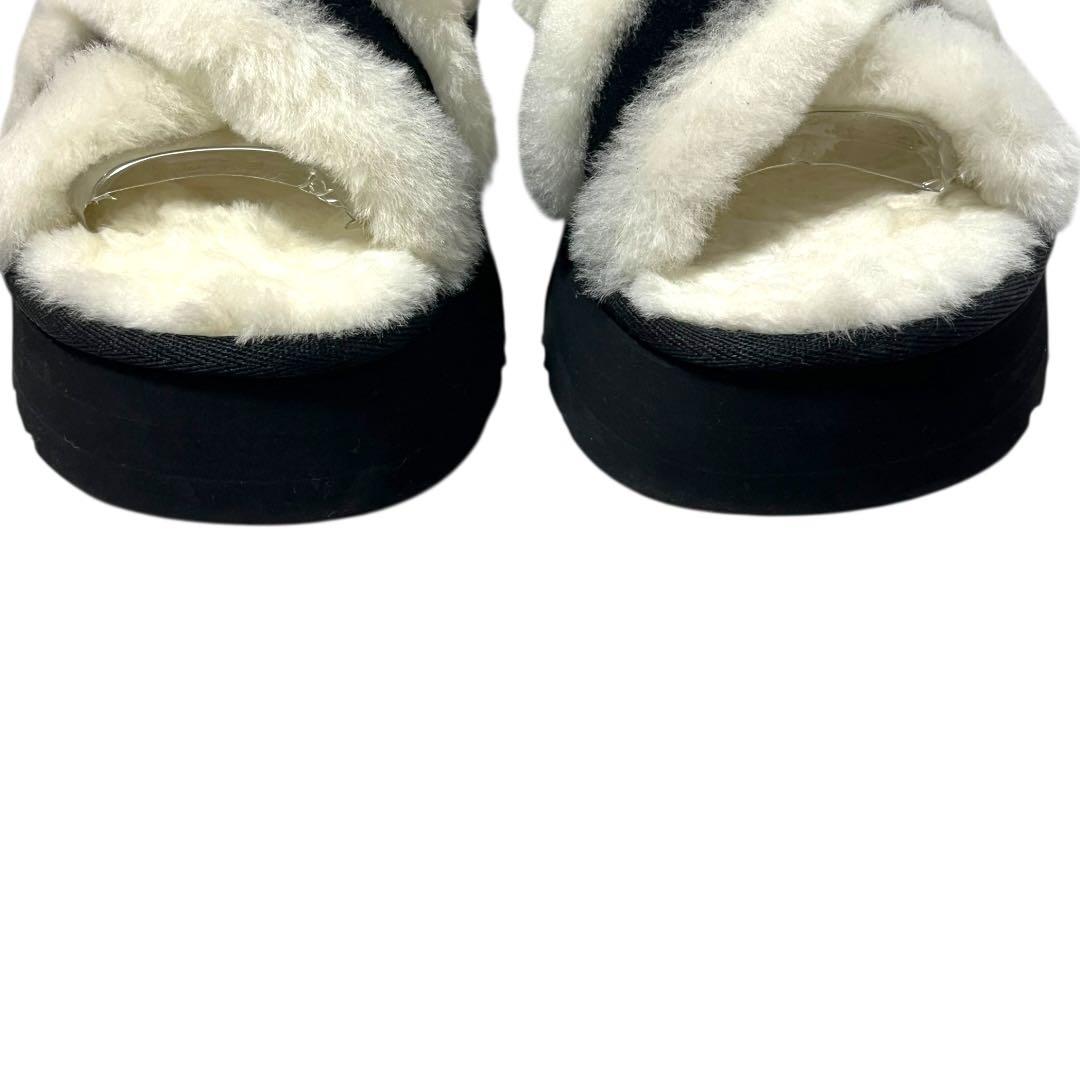美品　アグ　UGG ディスコクロススライド　サンダル　ファー　25cm 白　黒
