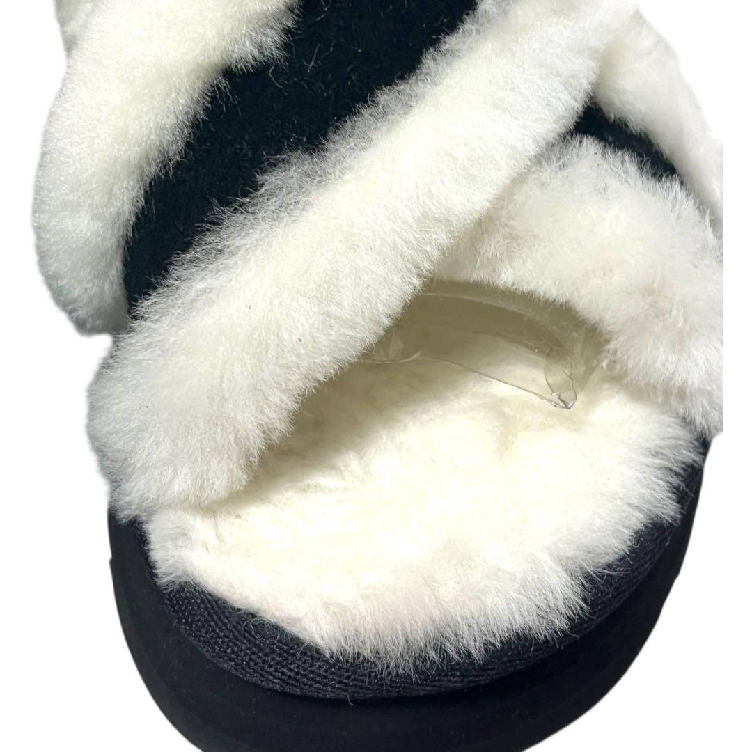 美品　アグ　UGG ディスコクロススライド　サンダル　ファー　25cm 白　黒