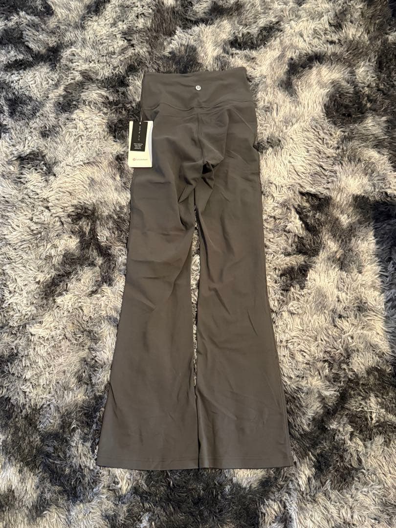 Lululemon ルルレモン　フレアレギンス