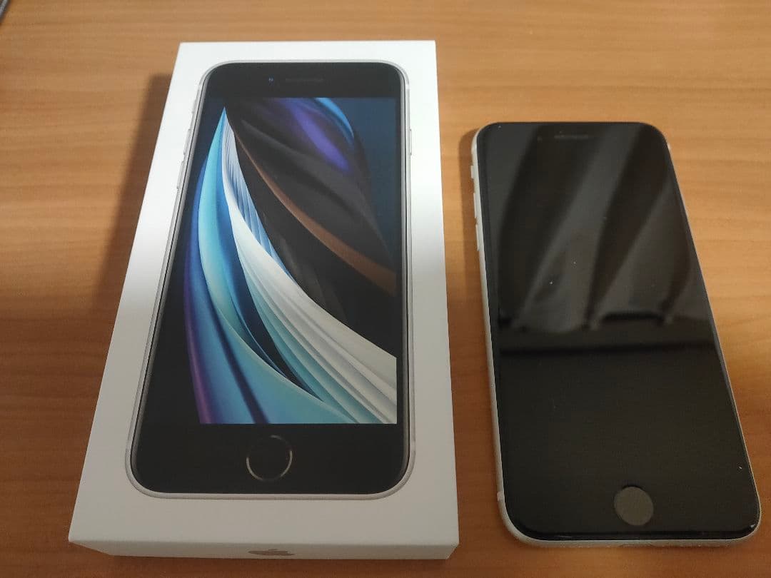 iPhone SE (第2世代) 本体　ブラック