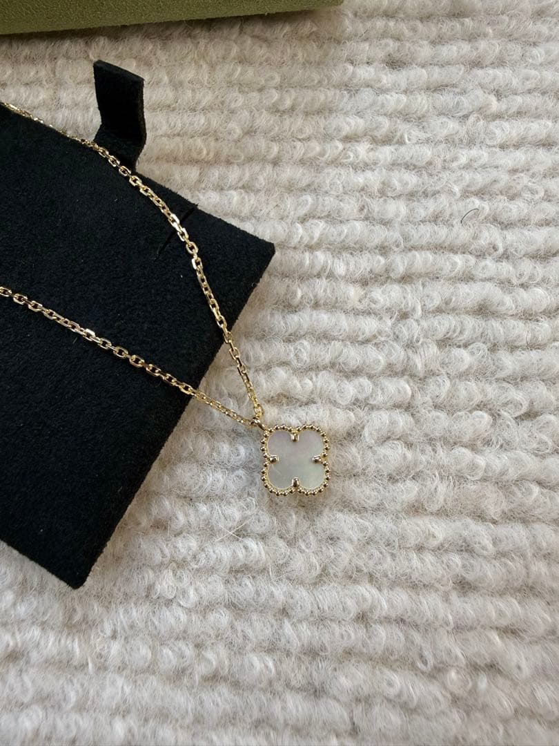 美品 ヴァンクリーフ&アーペル スウィート アルハンブラ ピアス カーネリアン