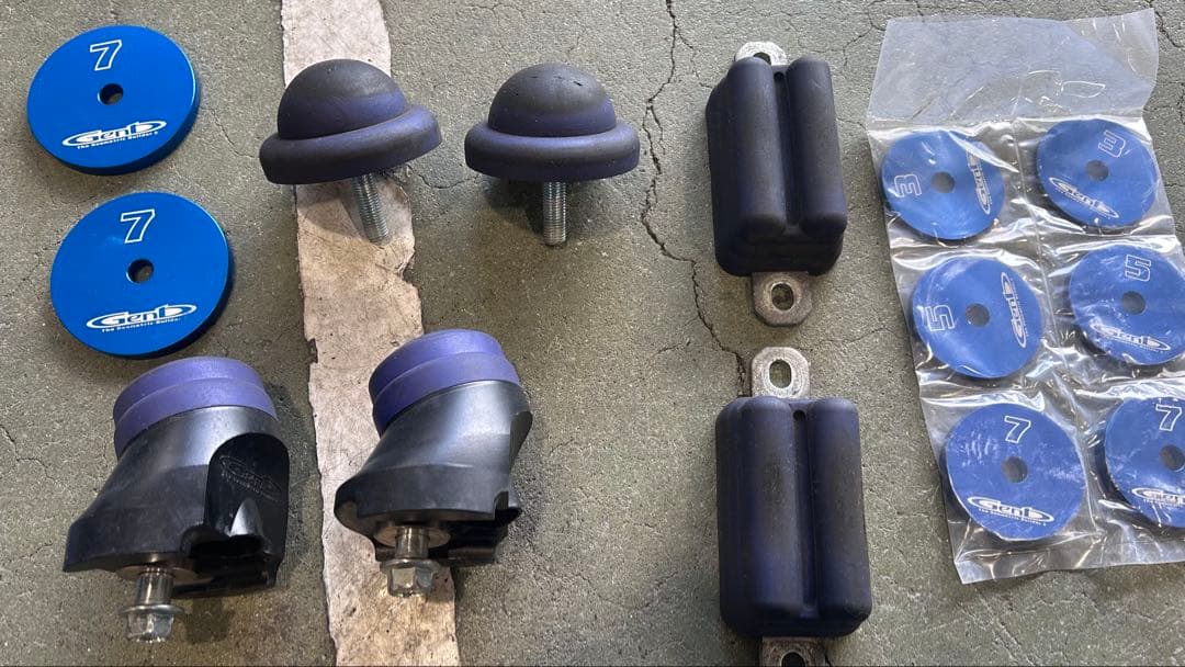 ハイエース200系　2wd 玄武　バンプ　リバンプ　セット