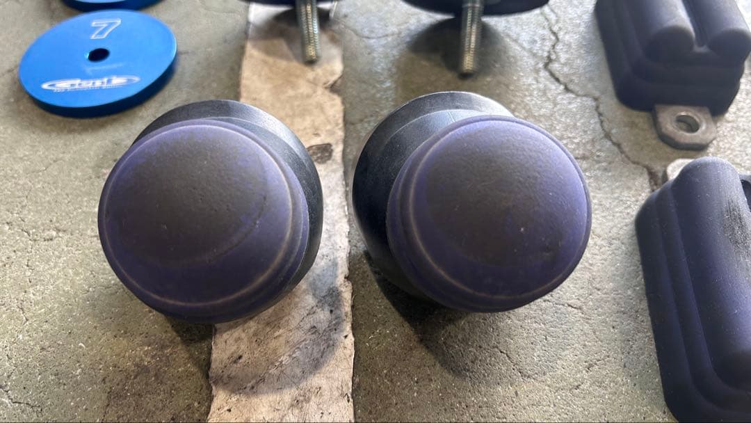 ハイエース200系　2wd 玄武　バンプ　リバンプ　セット