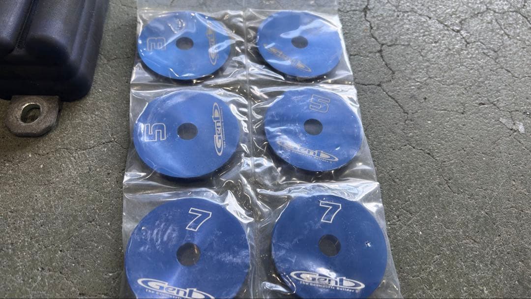 ハイエース200系　2wd 玄武　バンプ　リバンプ　セット