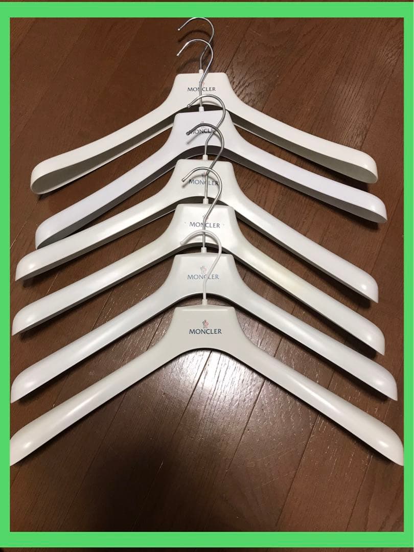 MONCLER 45 白 ハンガー 6本 収納 ラック メンズ レディース