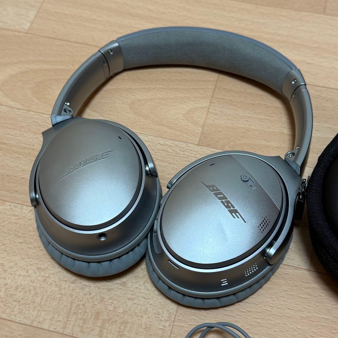 Bose ワイヤレスヘッドホン 有線　シルバー　ケース付き