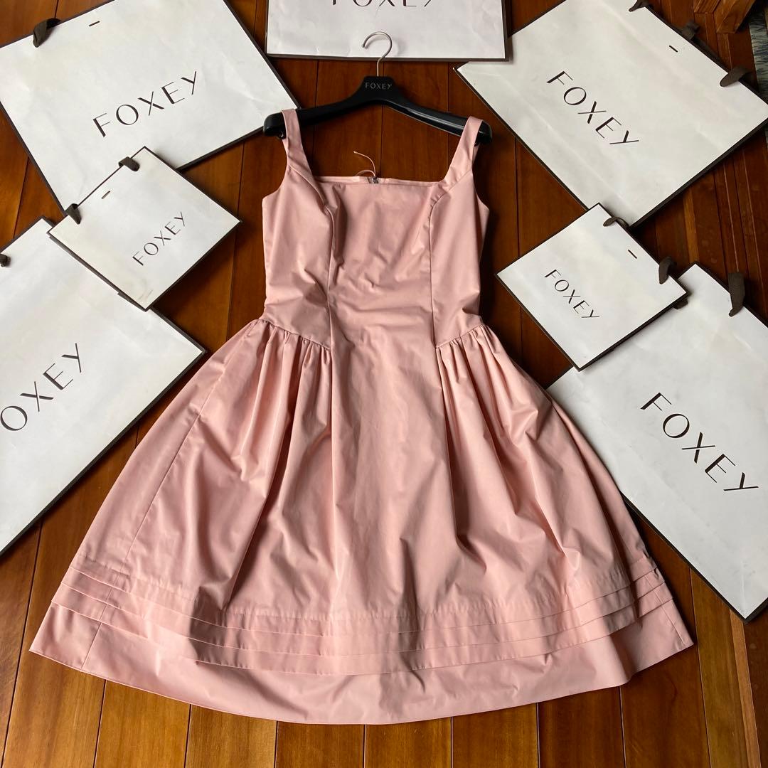 ♡専用美品♡フォクシー　エアリータックワンピース　ドレス　40号