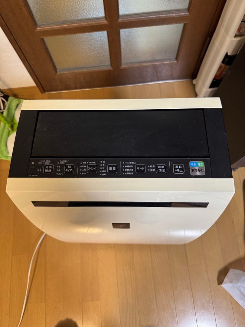 SHARP シャープ除湿加湿空気清浄機 プラズマクラスター　KC--HD70-W