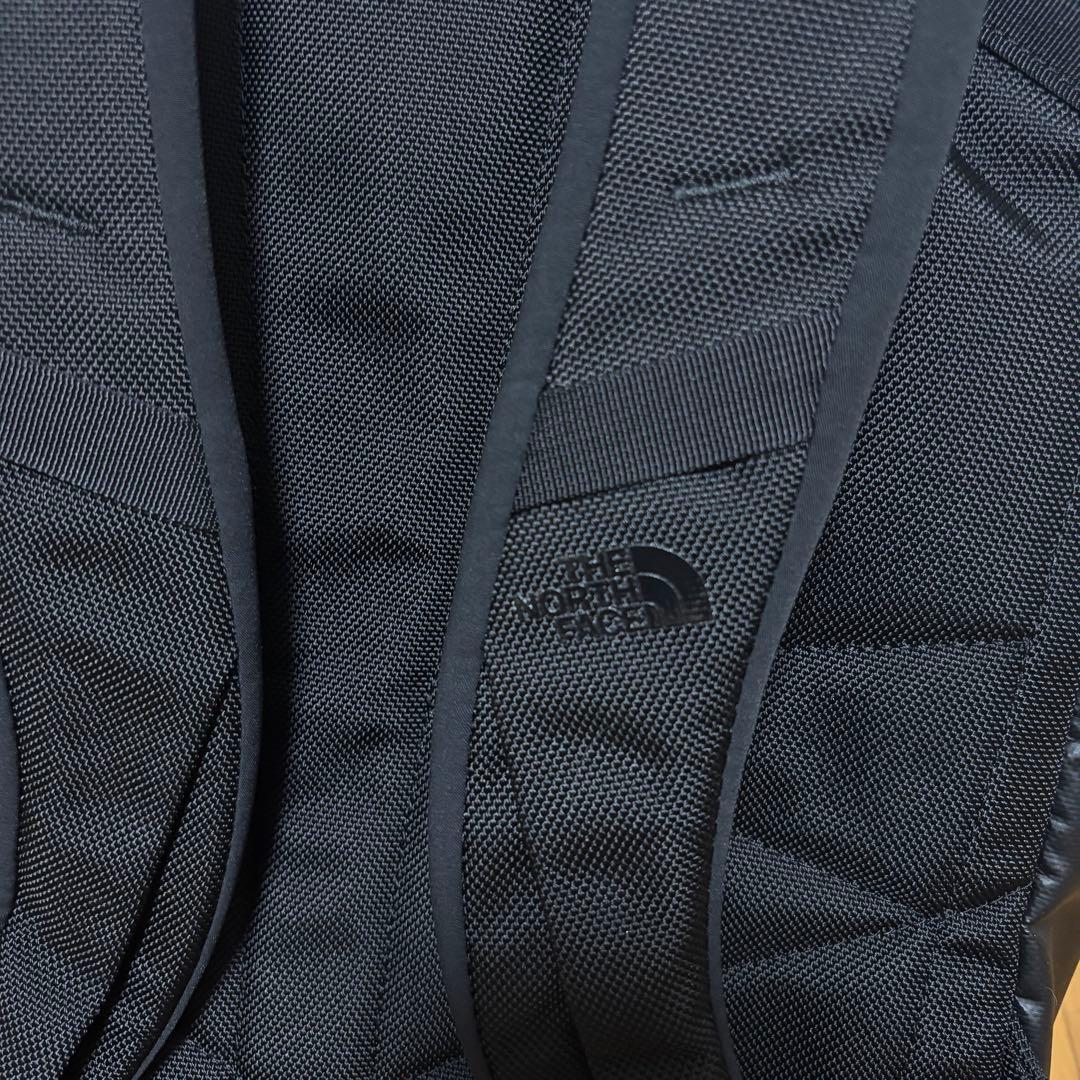 美品★ ノースフェイス　ヒューズボックス　30L ブラック