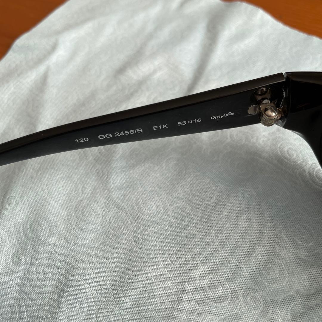 GUCCI GG 245/S ブラックサングラス