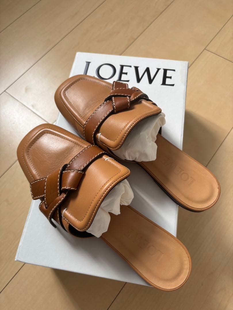 LOEWE ゲートスムースレザーミュール
