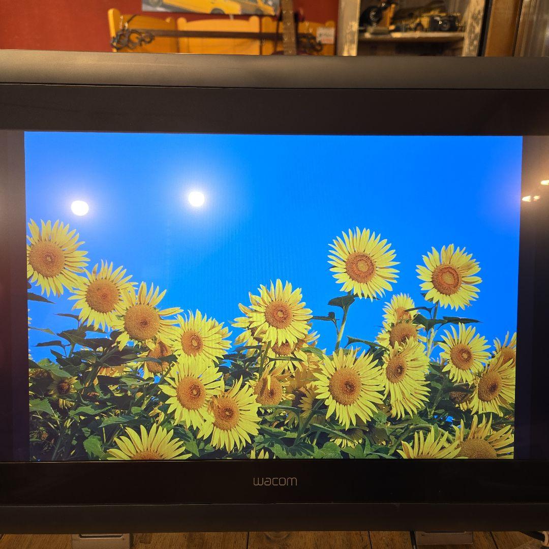 【E】Wacom 液晶タブレット Cintiq 22HD DTK-2200