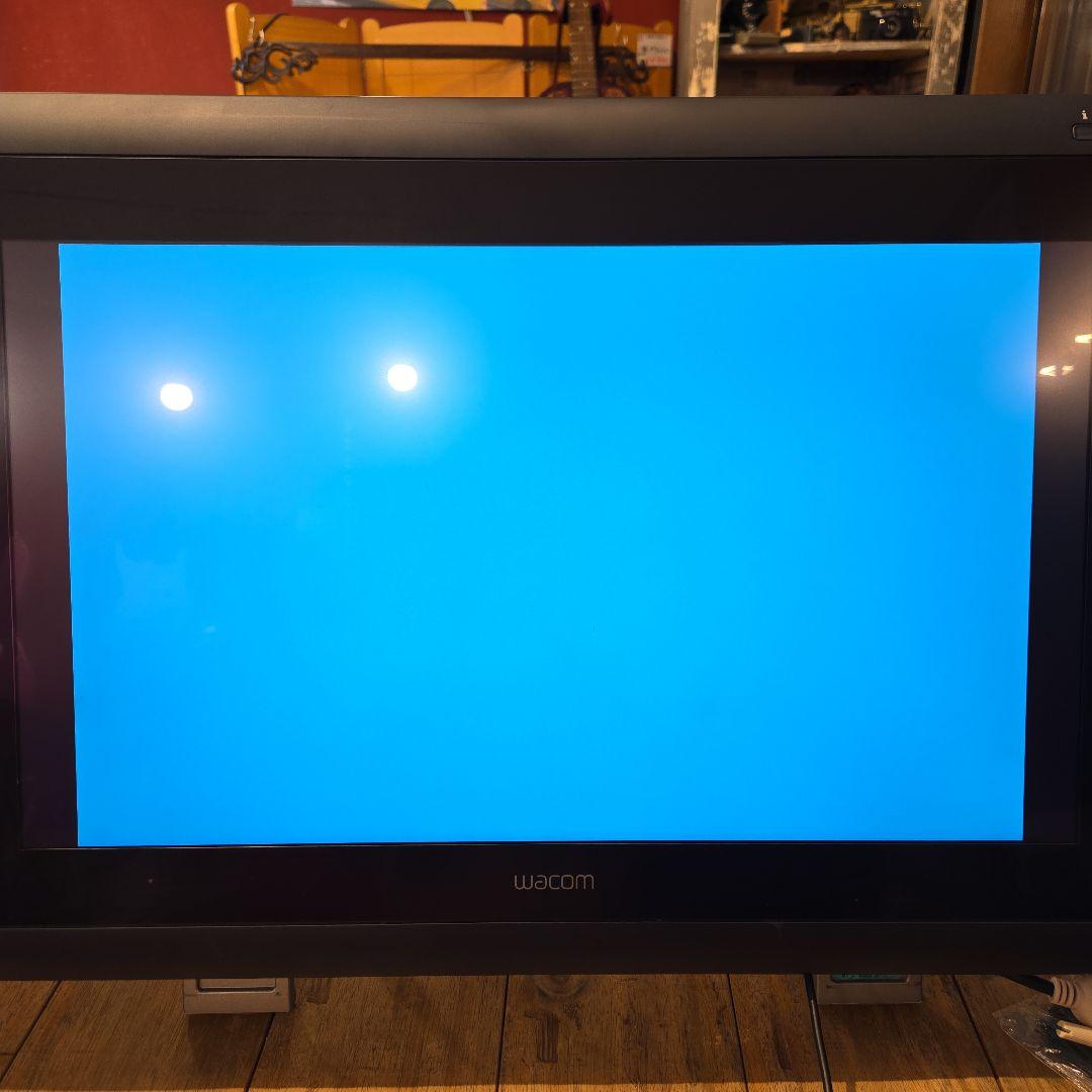【E】Wacom 液晶タブレット Cintiq 22HD DTK-2200