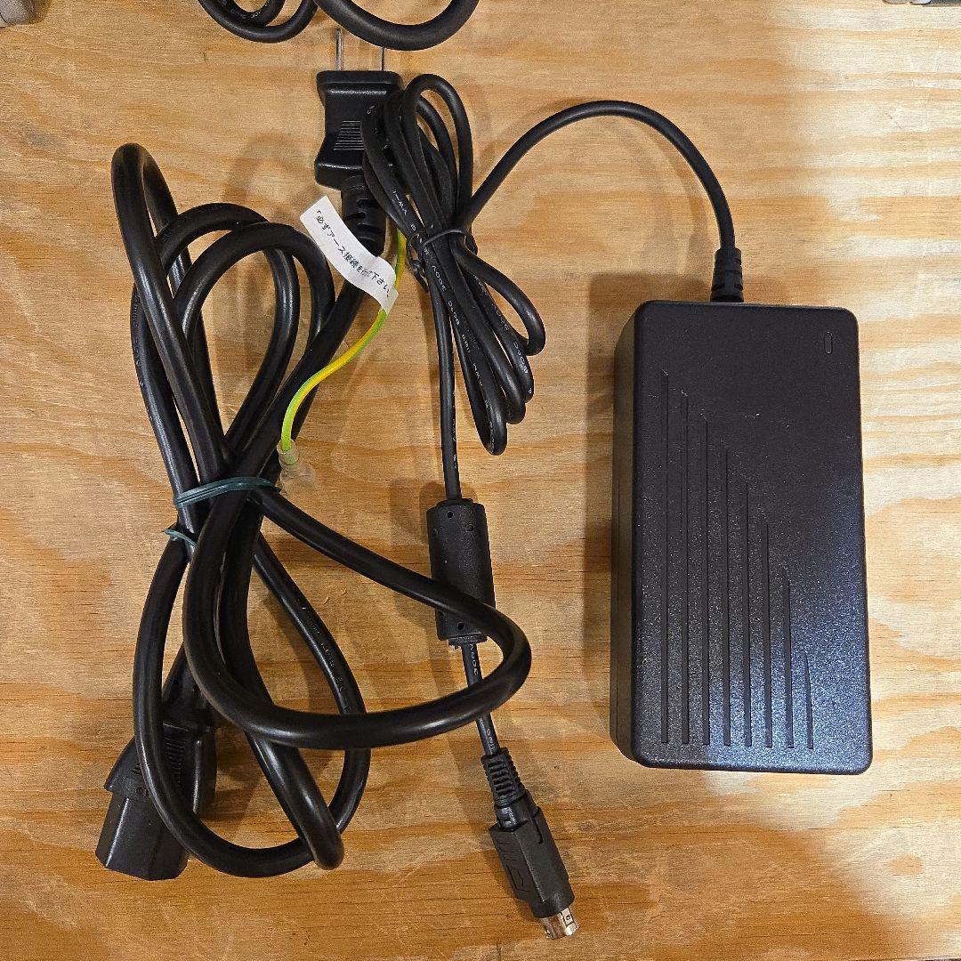 【E】Wacom 液晶タブレット Cintiq 22HD DTK-2200