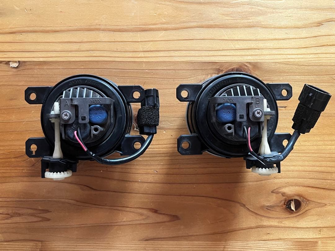 ホンダ純正フォグライト／オデッセイ/LED