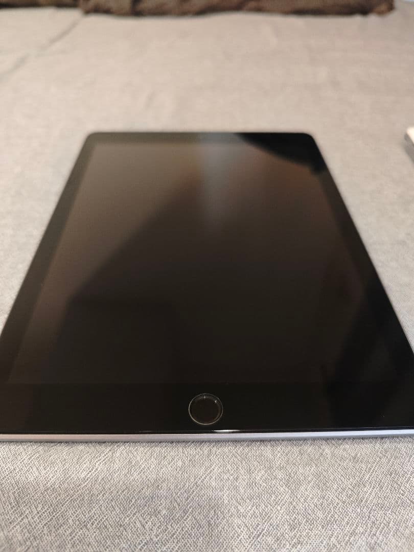 【美品】iPad本体 第6世代 128GB Wi-Fiモデル スペースグレー