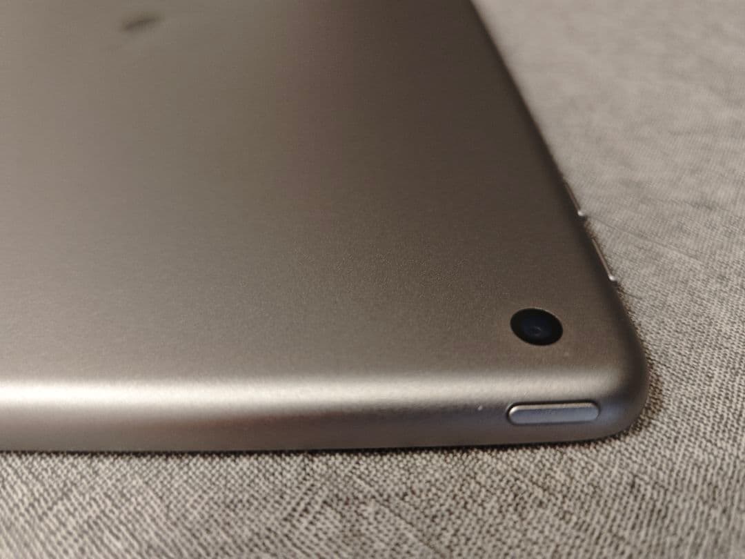 【美品】iPad本体 第6世代 128GB Wi-Fiモデル スペースグレー