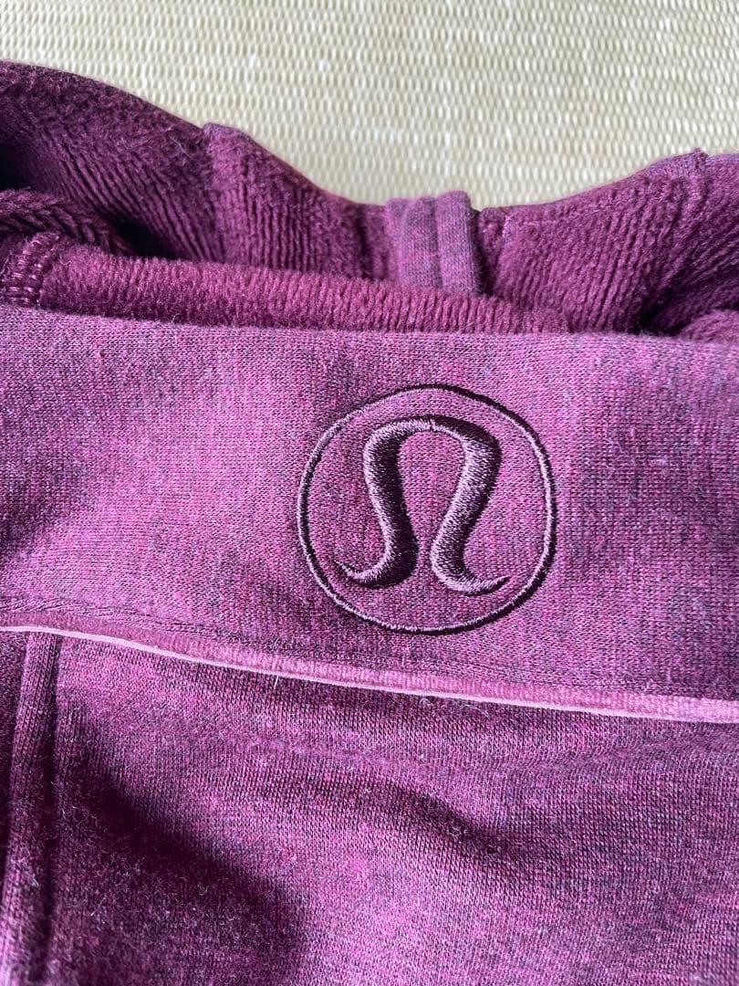 Lululemon バーガンディ フルジップ パーカー