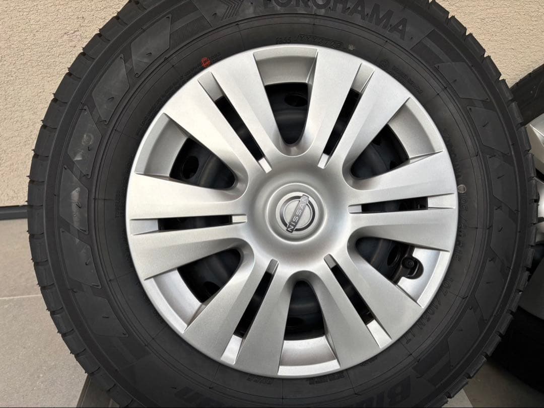 【ポルコ】キャラバン　純正ホイール　タイヤ　新車外し　4本セット