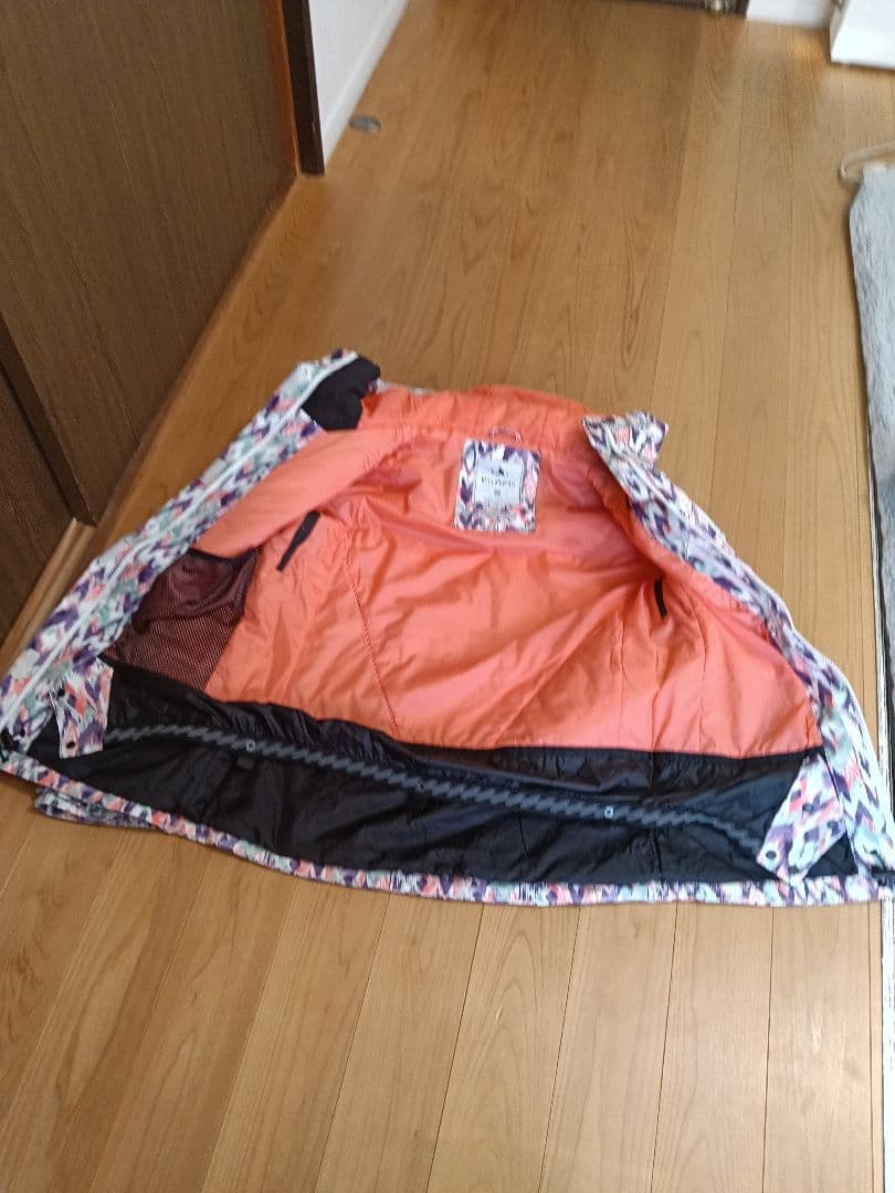 値下げしました！スノーボードウェア　使用回数2、3回　美品！　BILLABONG