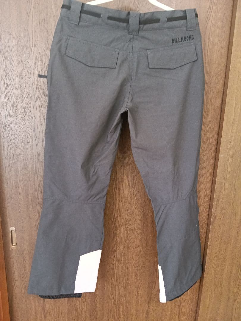 値下げしました！スノーボードウェア　使用回数2、3回　美品！　BILLABONG