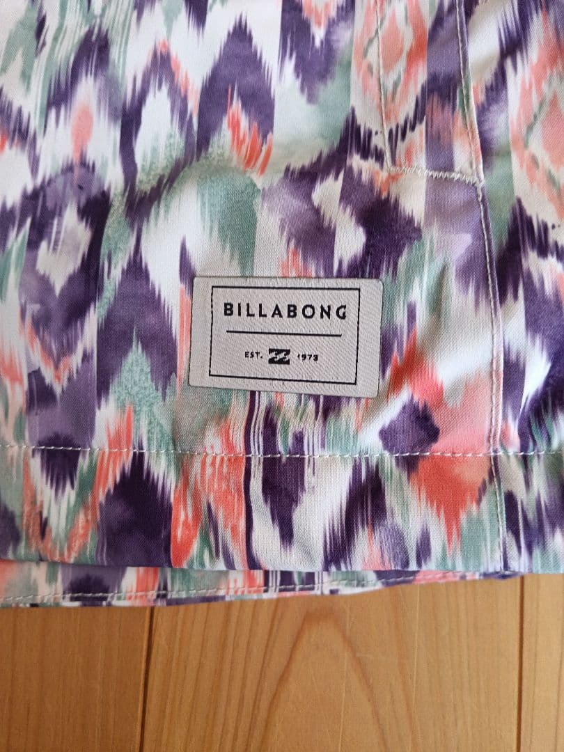 値下げしました！スノーボードウェア　使用回数2、3回　美品！　BILLABONG