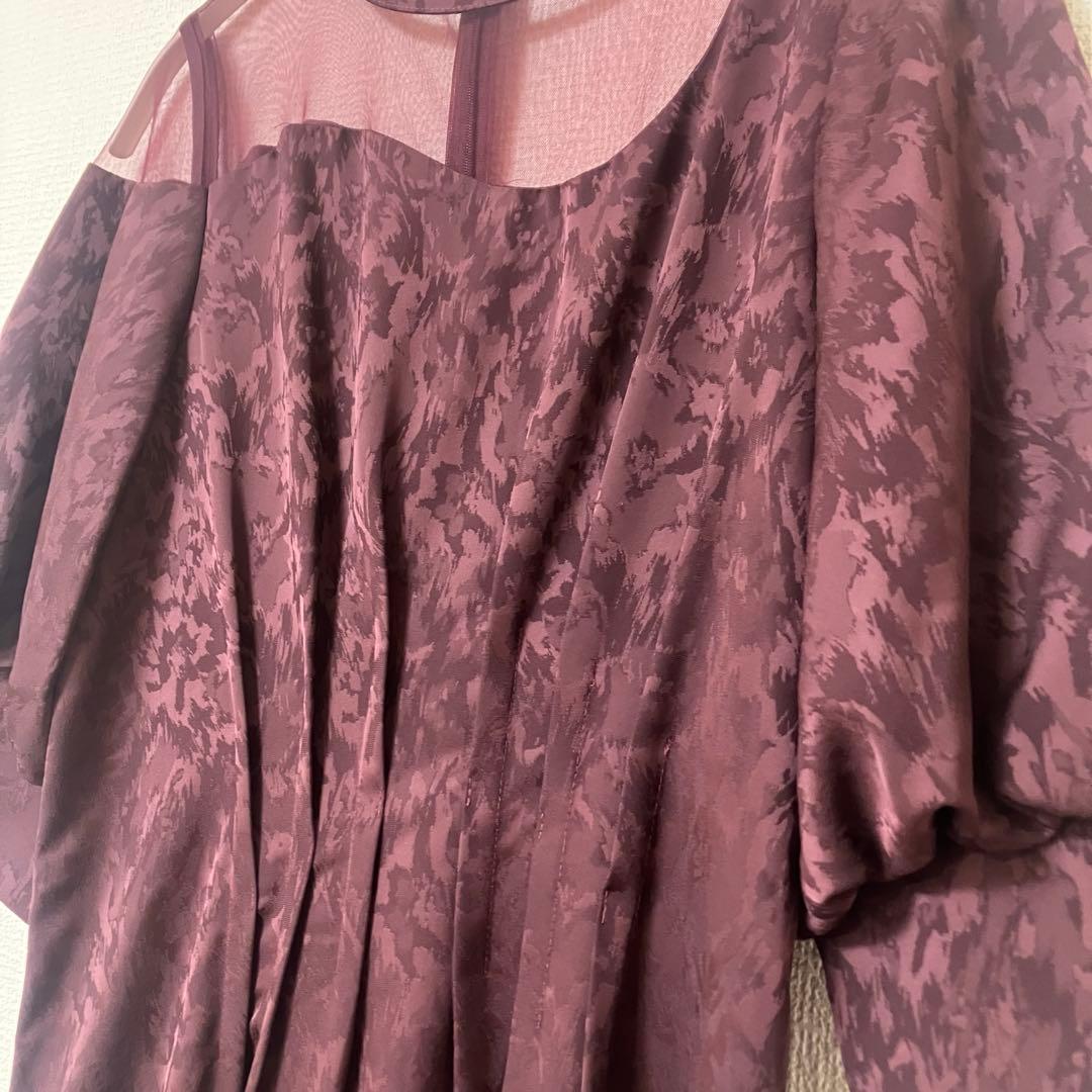 完売品　人気　エトル　ミアンダリングウエストタックフレアドレス　ボルドー　M