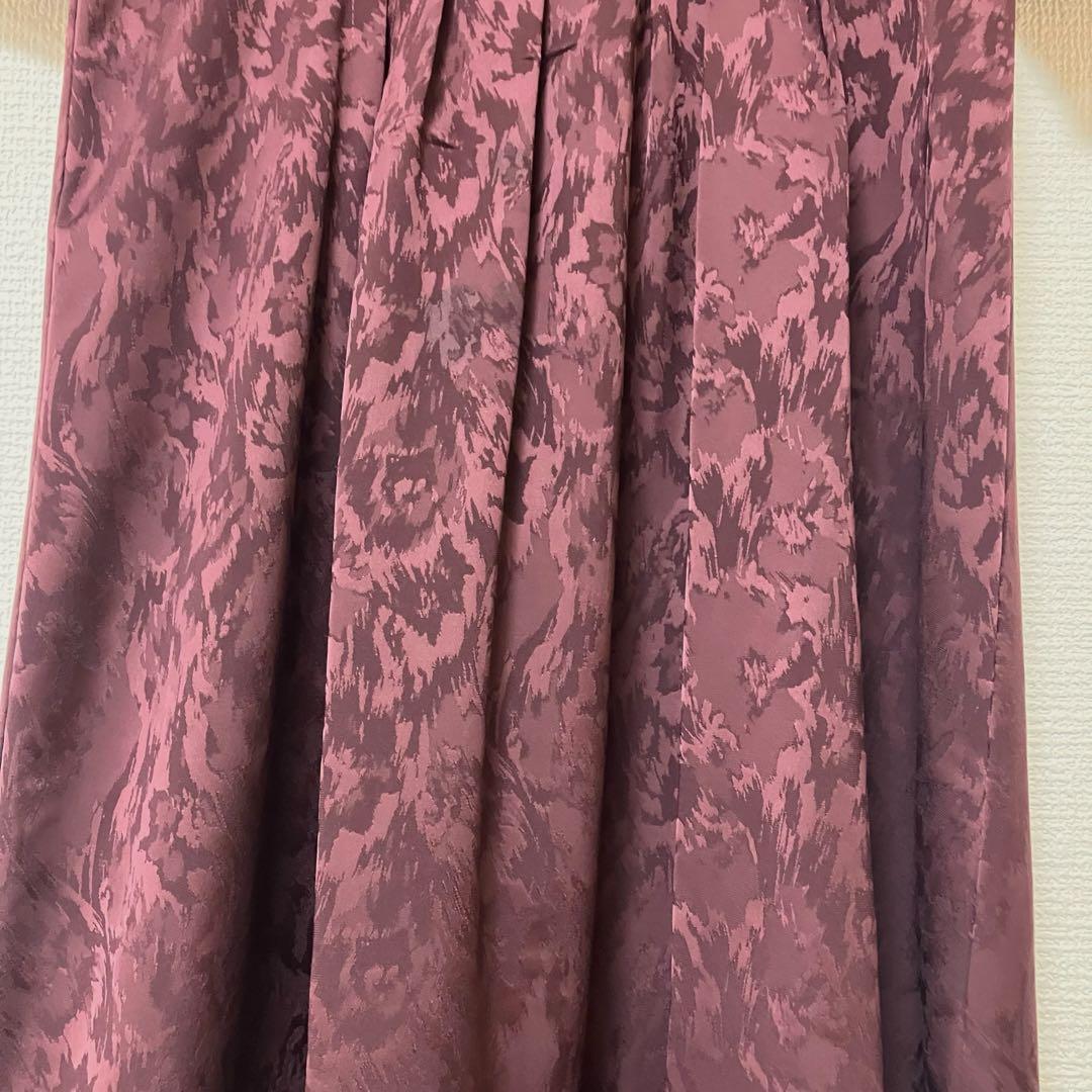 完売品　人気　エトル　ミアンダリングウエストタックフレアドレス　ボルドー　M