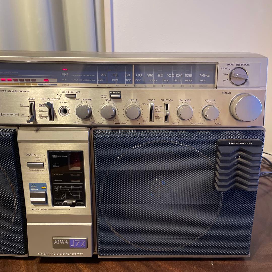 AIWA J77MKⅡラジカセ カセットテープ FM/AM 希少　レトロラジオ